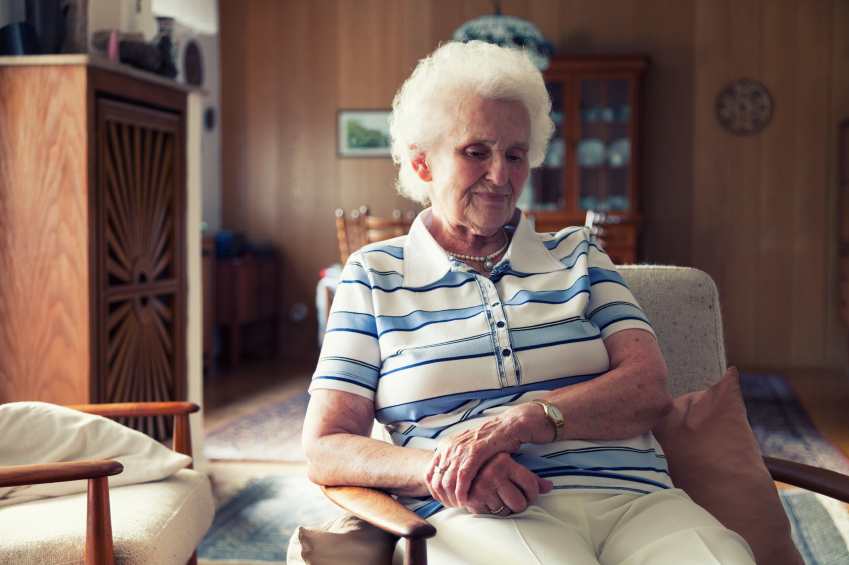 Lonely elderly woman | Healthy Headlines